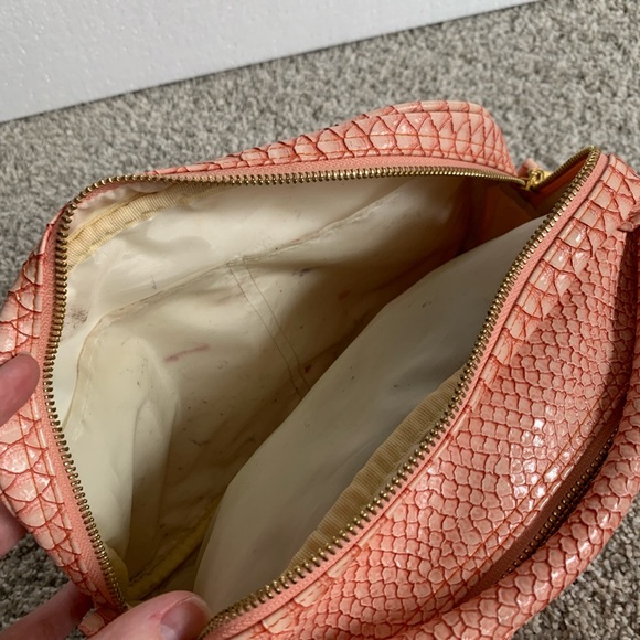 Pink Faux Snake Skin Large Cosmetic Travel Bag - Picture 3 of 8